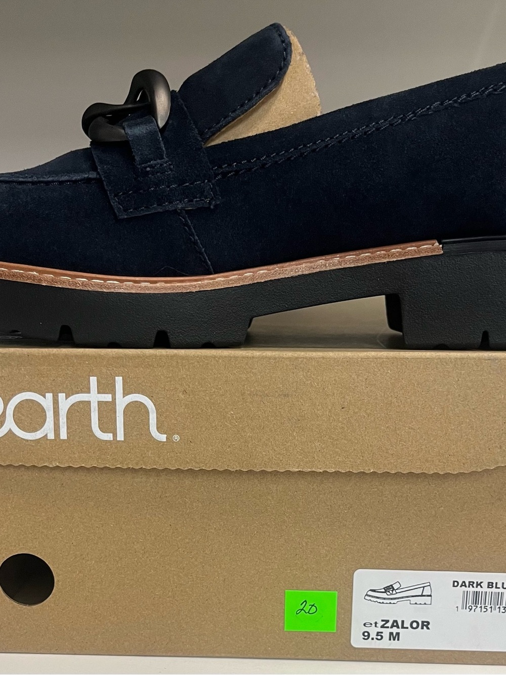 Earth Dark Black Lugged Sole Loafer